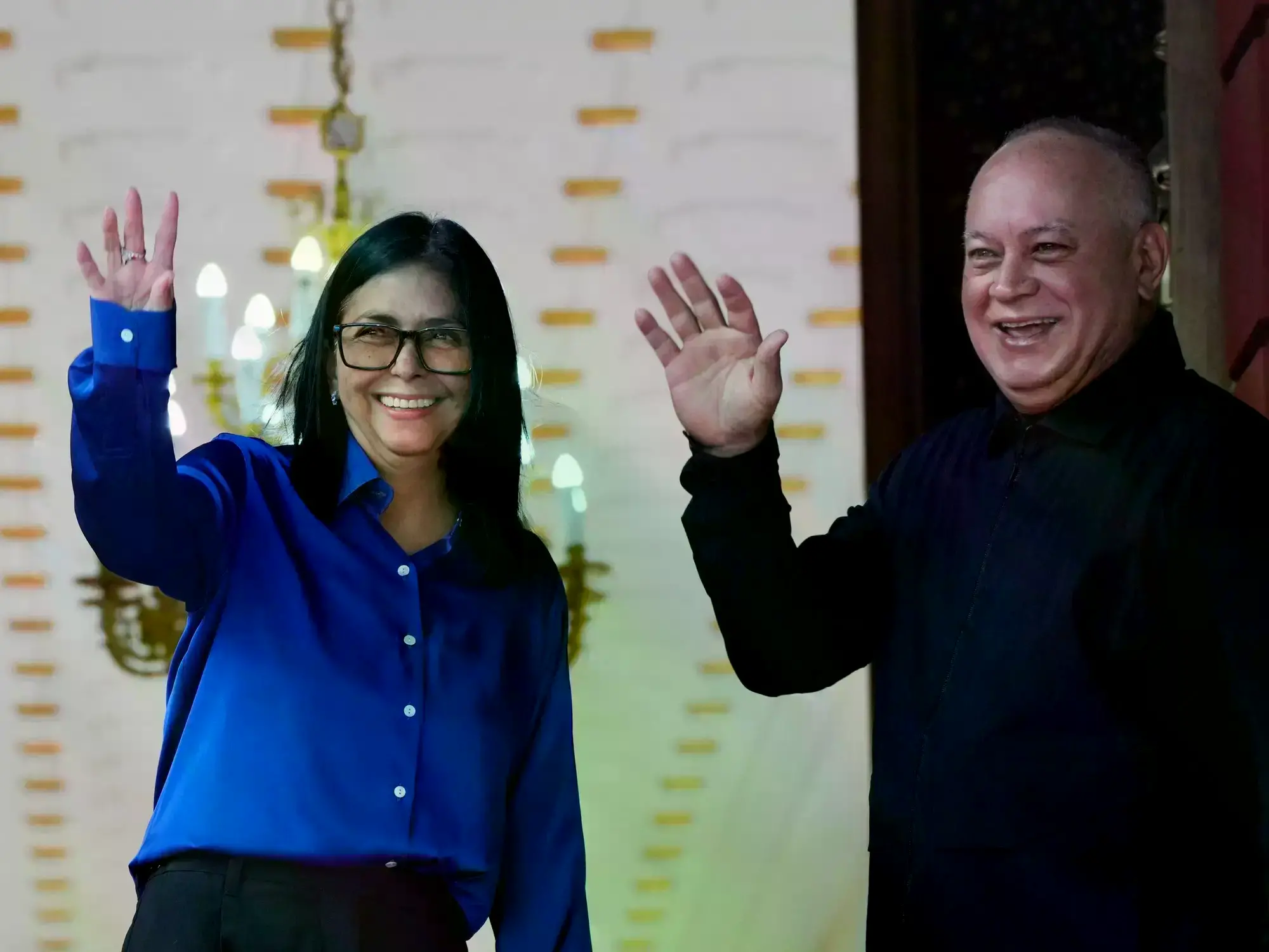 Delcy Rodríguez y Diosdado Cabello en el palacio presidencial de Miraflores, en Venezuela.
