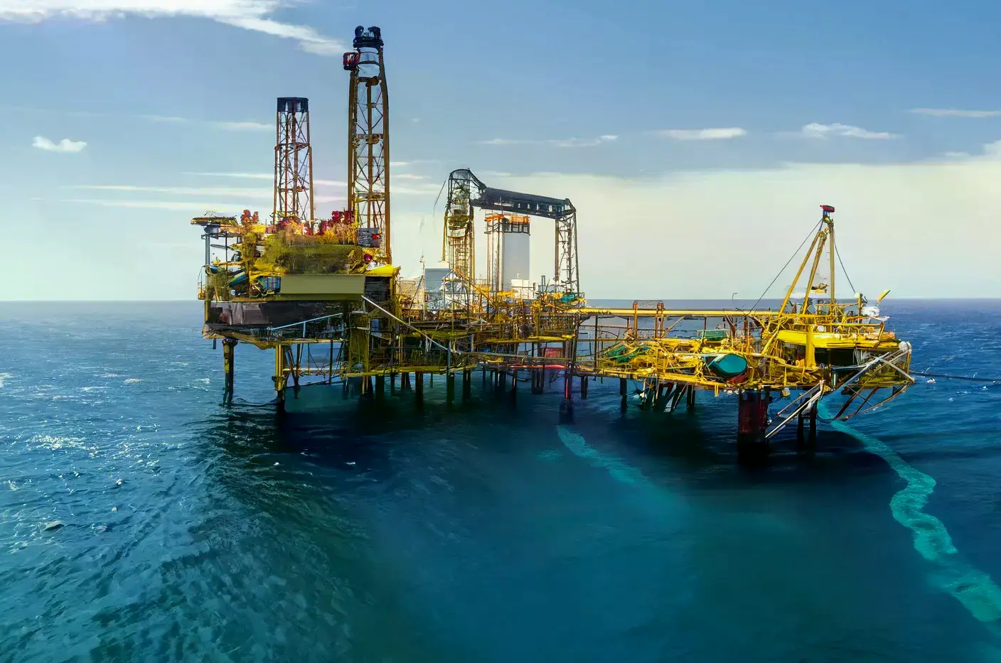 Plataforma petrolífera en alta mar. (Foto reproducción Internet)