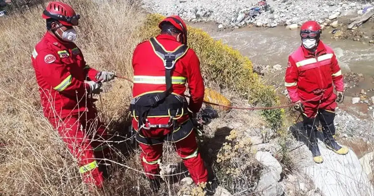 Imagen referencial de bomberos en un operativo.
