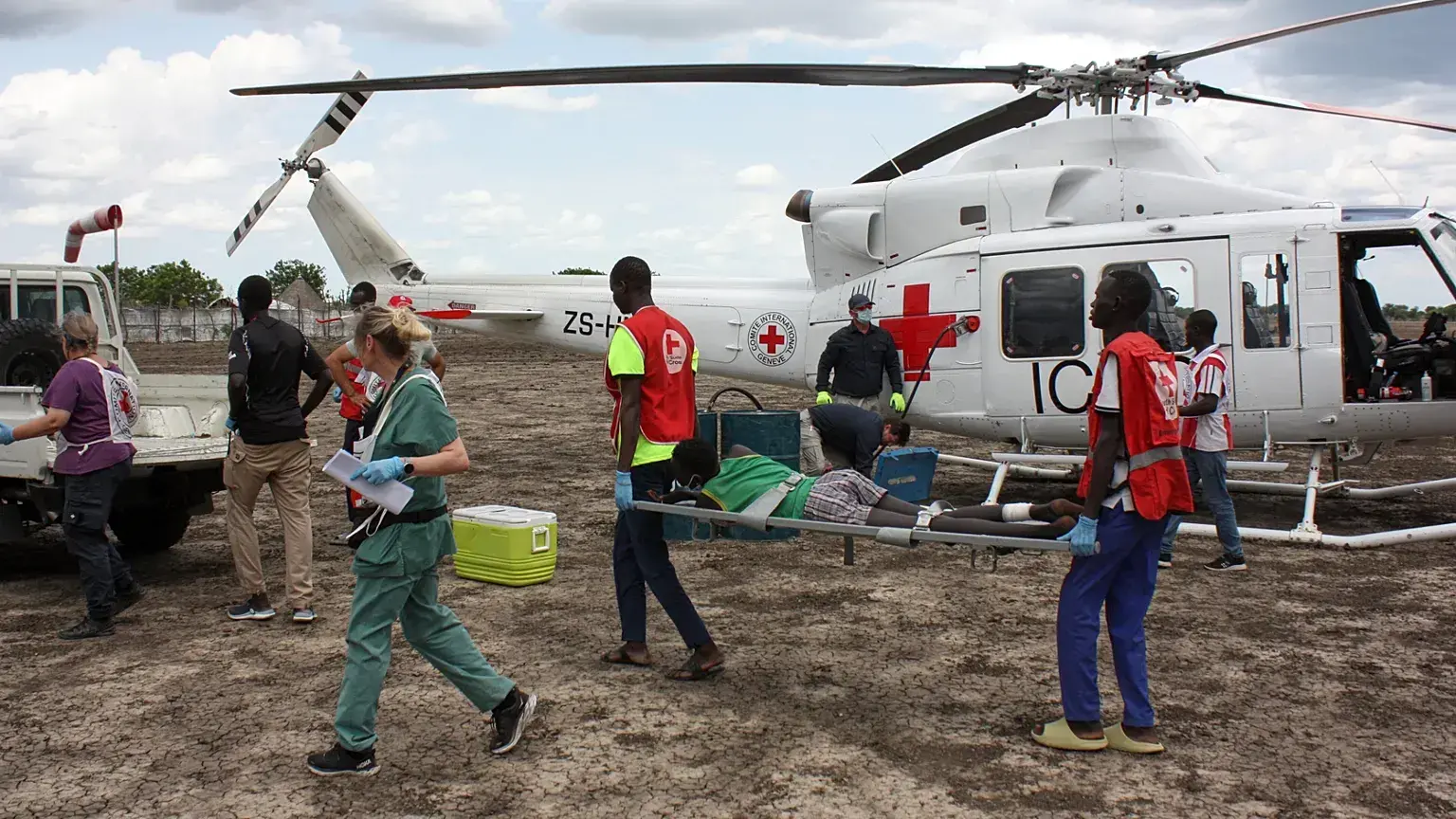 Personal médico del Comité Internacional de la Cruz Roja (CICR) y de la Cruz Roja de Sudán del Sur.