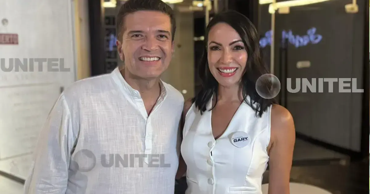 Gary Añez (izq.) y Davinia Fernández (der.) en la presentación de la candidatura.