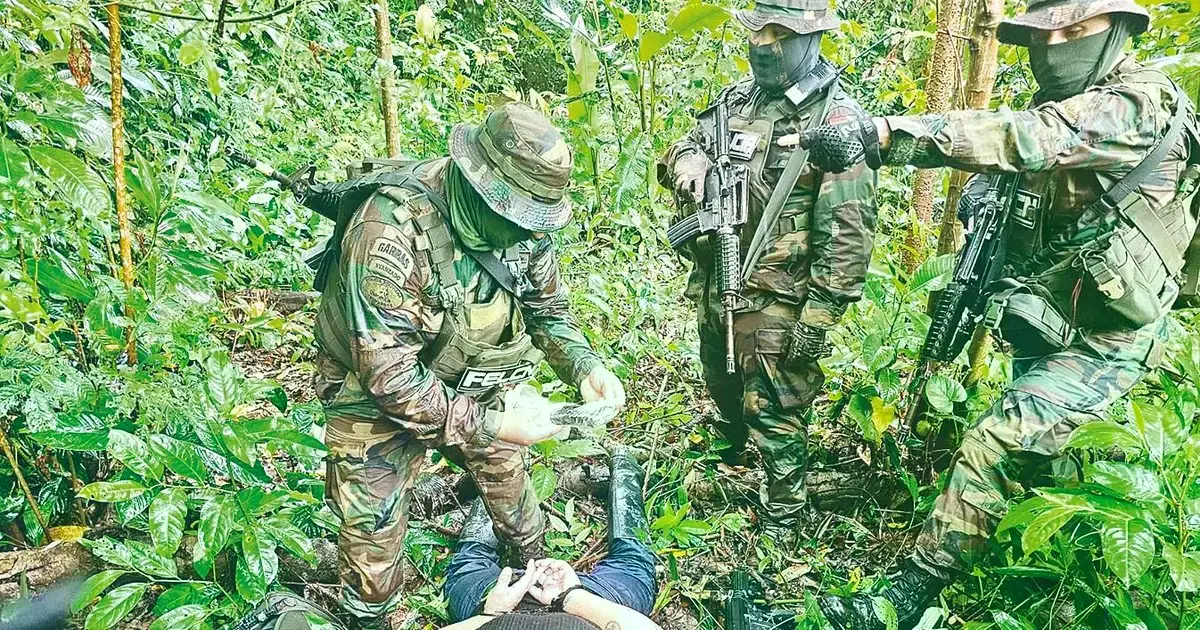 La Felcn en captura de un traficante colombiano en el Chapare, donde fue acribillado un hombre.