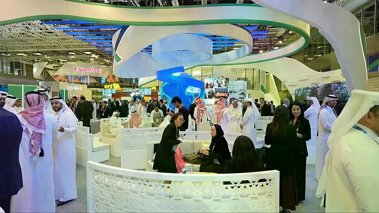 Asistentes en la inauguración de la conferencia LNG2026 en Doha.