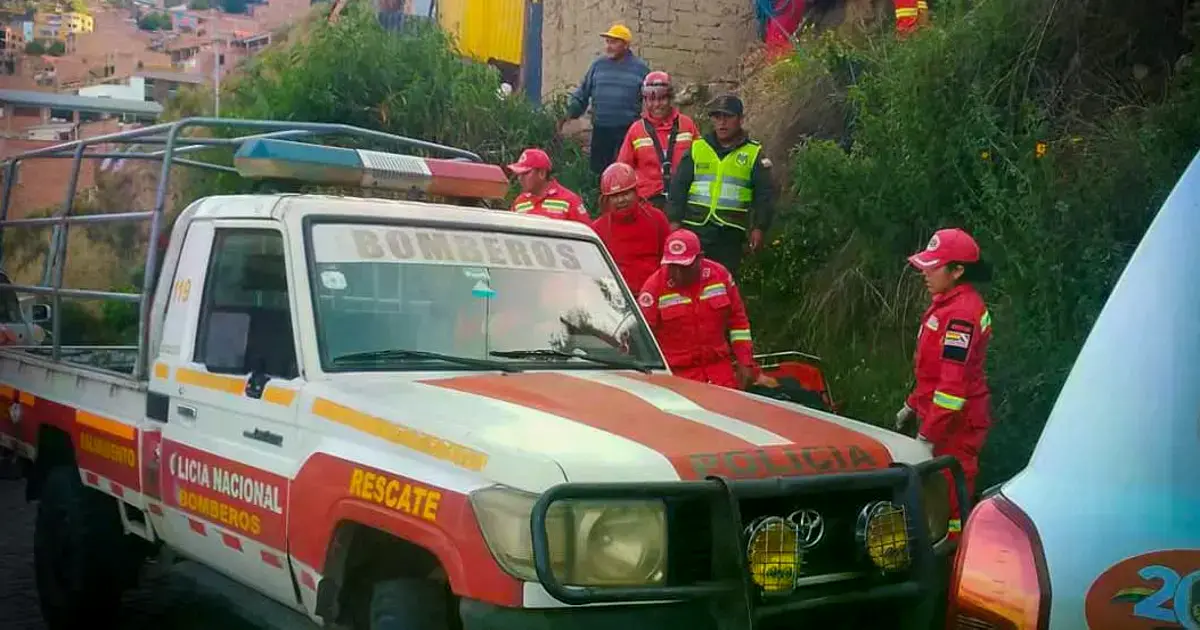 El equipo de Bomberos rescató al hombre mal herido.