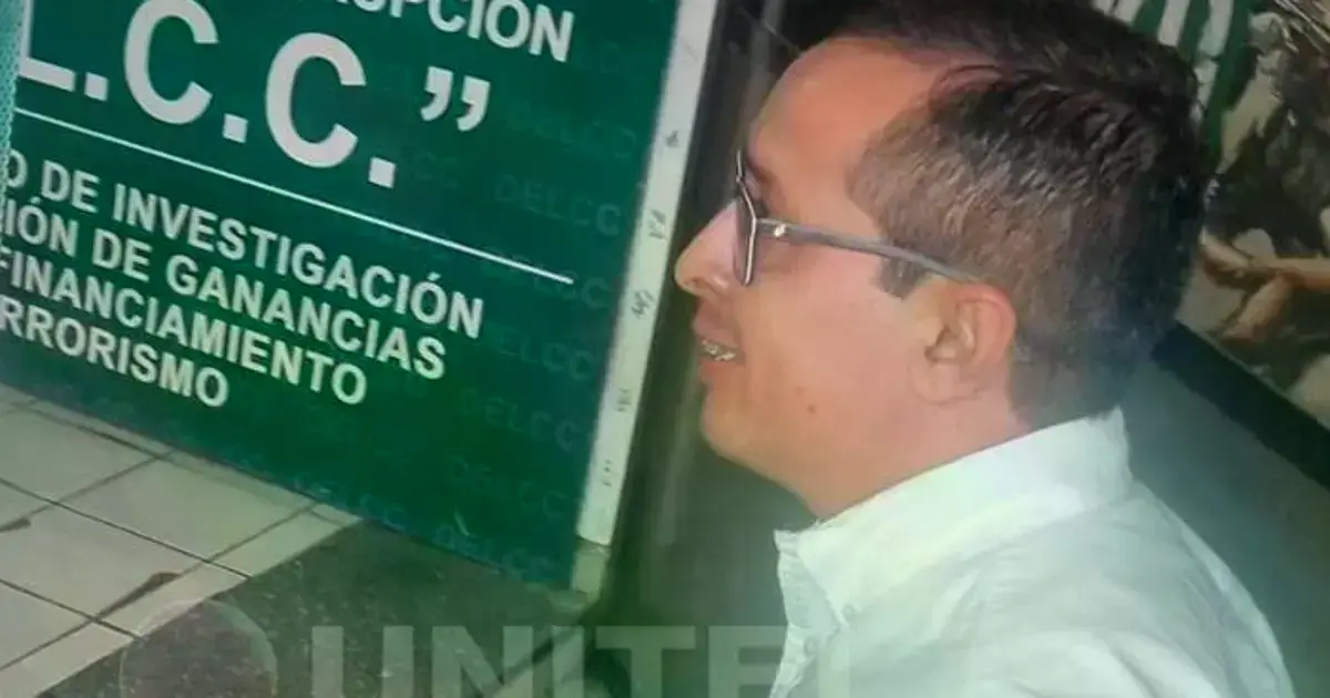 El exfuncionario de Aduana se presentó a declarar.