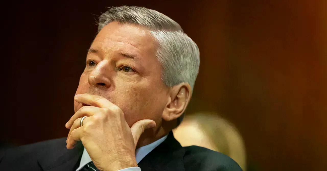 Ted Sarandos, co-CEO de Netflix, testificando ante el Senado de EE.UU.