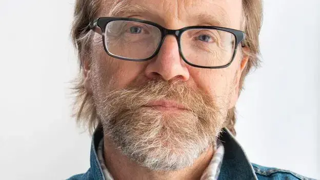 La novela "Vigil" de George Saunders divide a la crítica por su enfoque climático