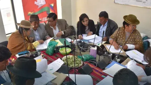 En diciembre de 2025, la comisión especial de la ALD evaluó a los candidatos a vocales del TED La Paz.