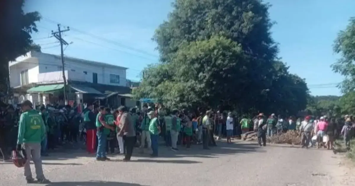 Bloqueo en inmediaciones del retén de La Angostura