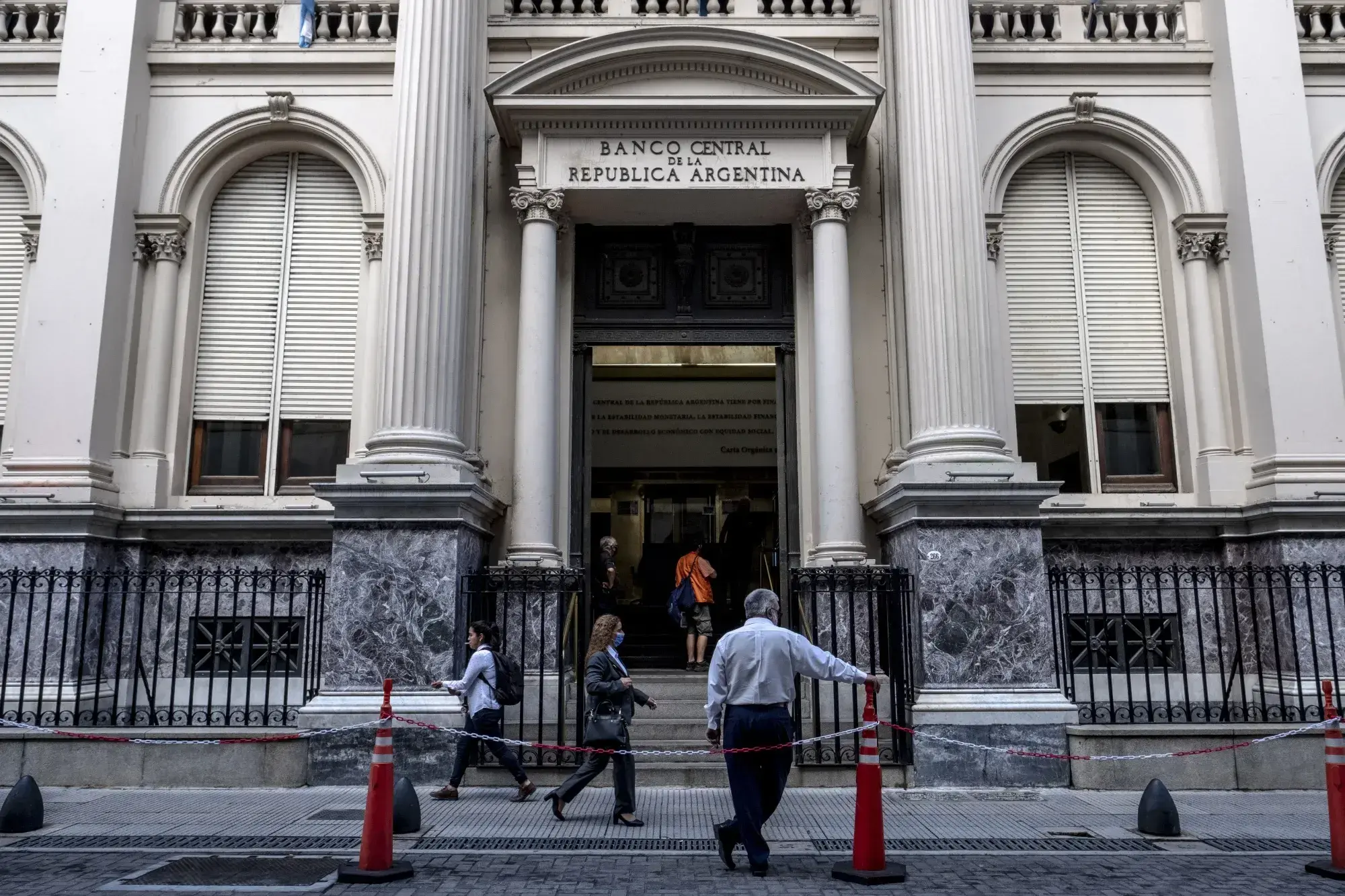 Representación de la guerra por los números de inflación en Argentina.