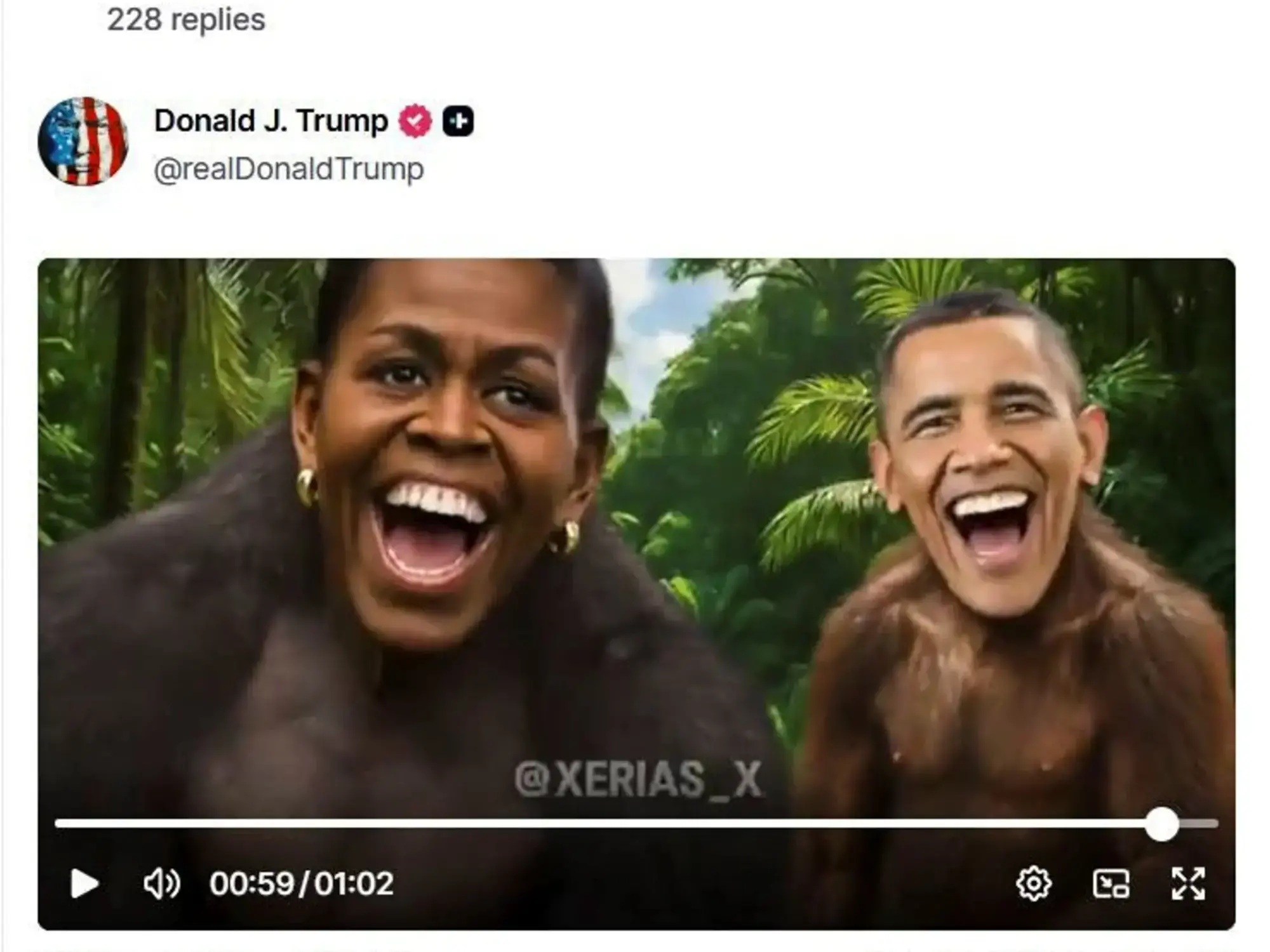 Barack y Michelle Obama, en el polémico video racista subido por Donald Trump a su red Truth Social.