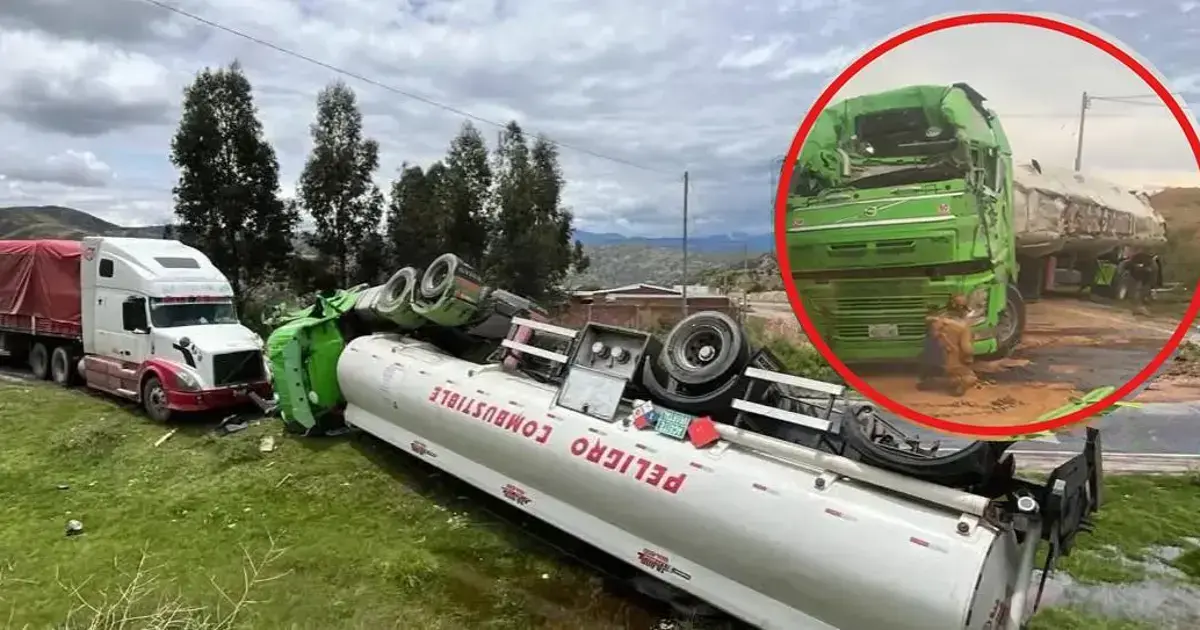 Carro cisterna volcado en la carretera tras el accidente.