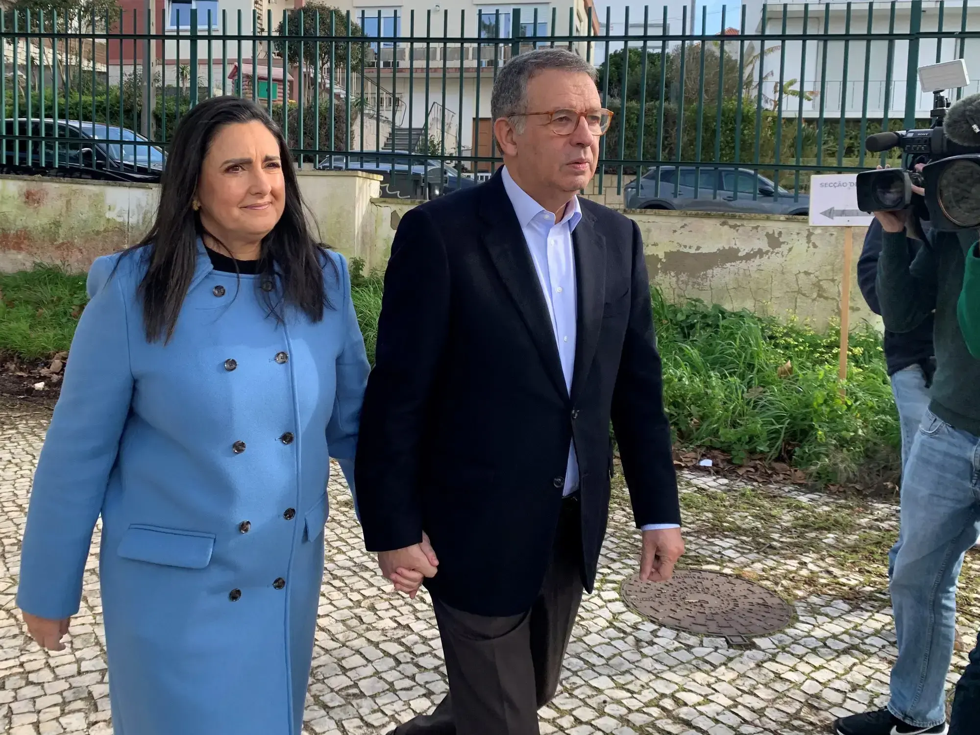 El candidato António José Seguro, acompañado por su mujer, Margarida Maldonado Freitas.