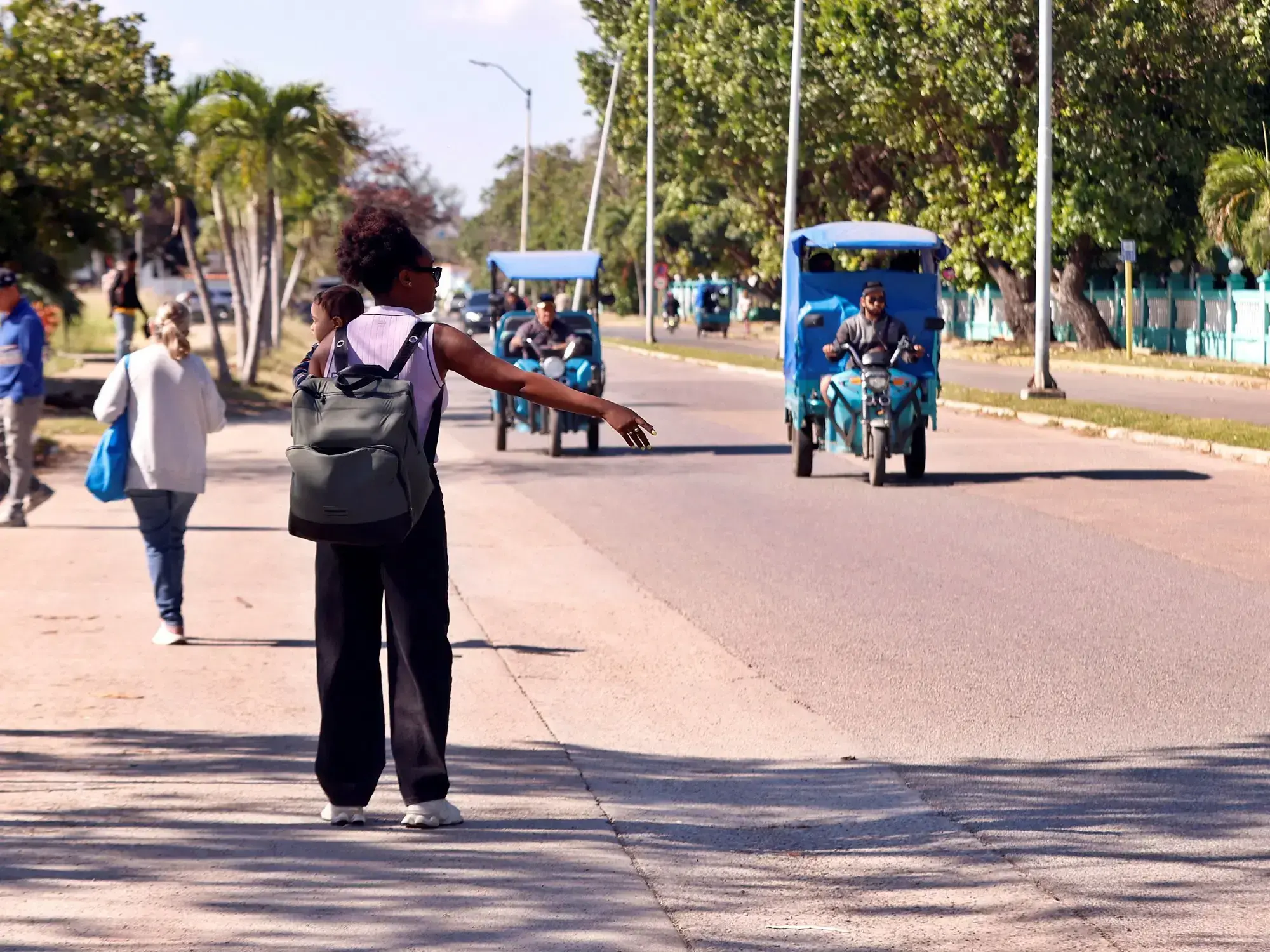 Una estación de servicio desabastecida por la escasez de combustible, en La Habana.