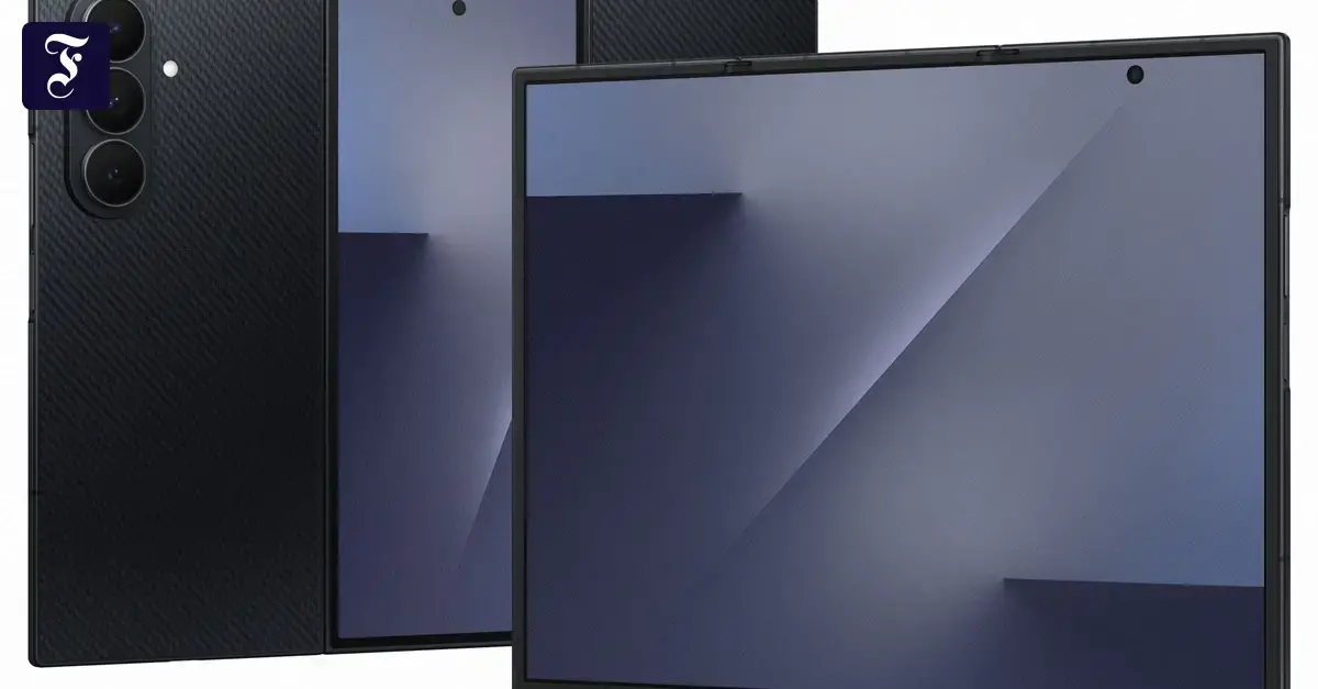 El tablet Samsung Trifold desplegado.