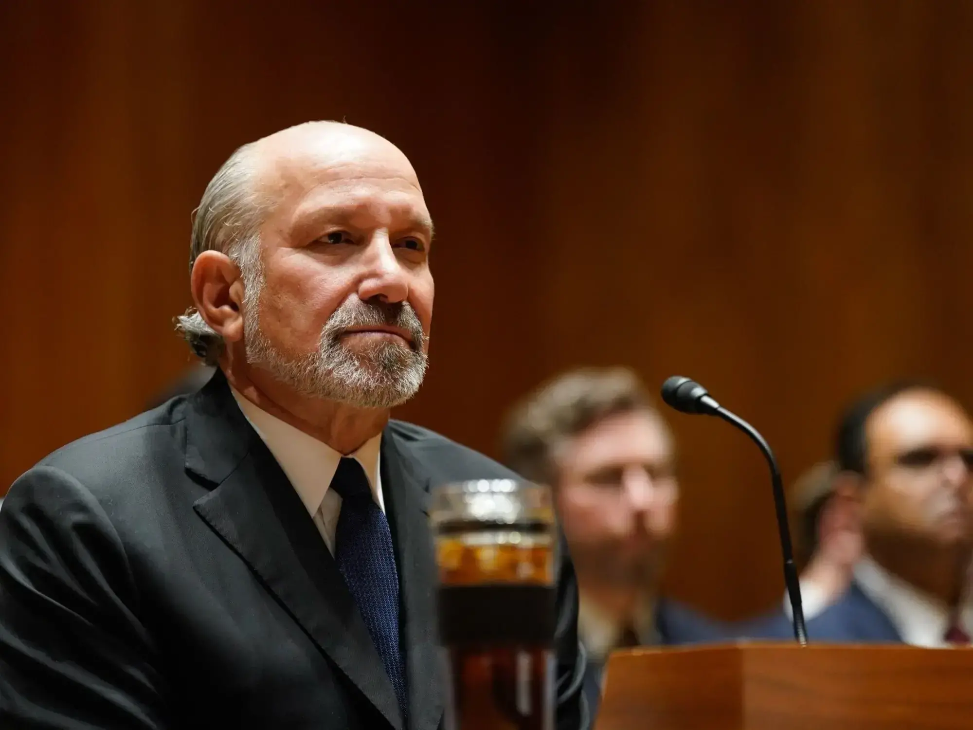 El secretario de Comercio Howard Lutnick testifica ante un comité del Senado en Washington.