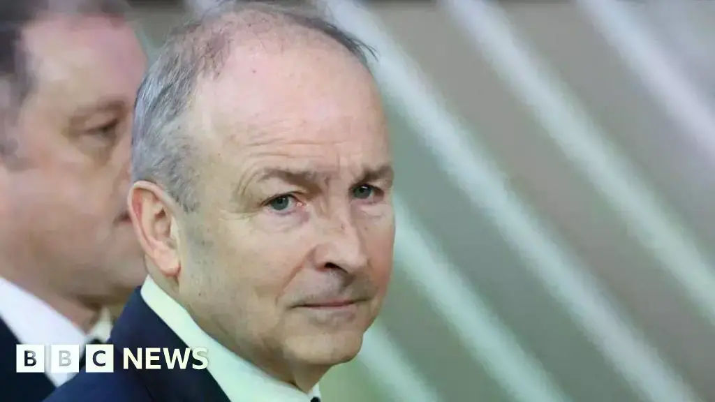 Micheál Martin hablando en el Dáil, el parlamento irlandés.