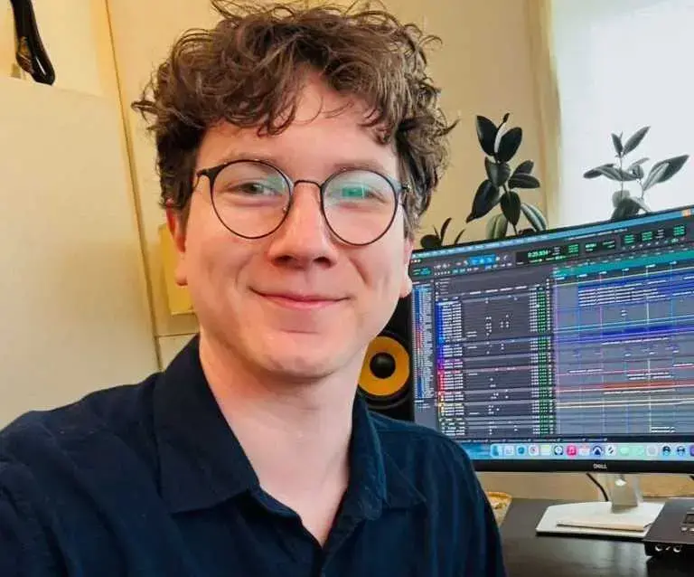 El ingeniero de sonido y productor musical boliviano-chileno Sharaf Entwistle López.