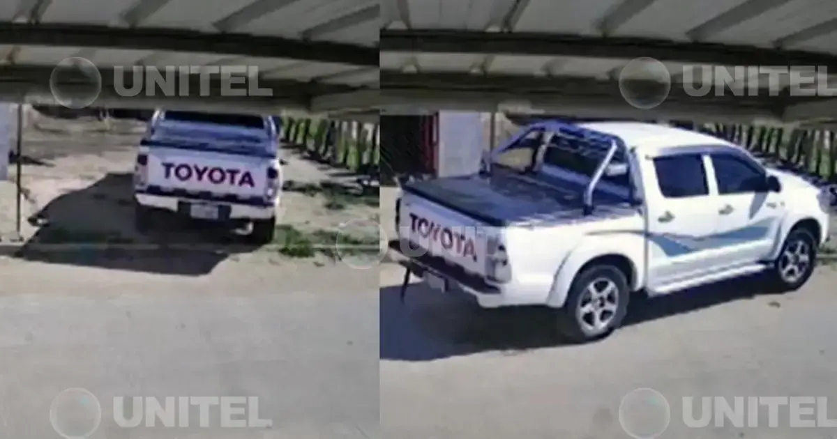 El momento en que se llevan la camioneta de un lavadero en Warnes.