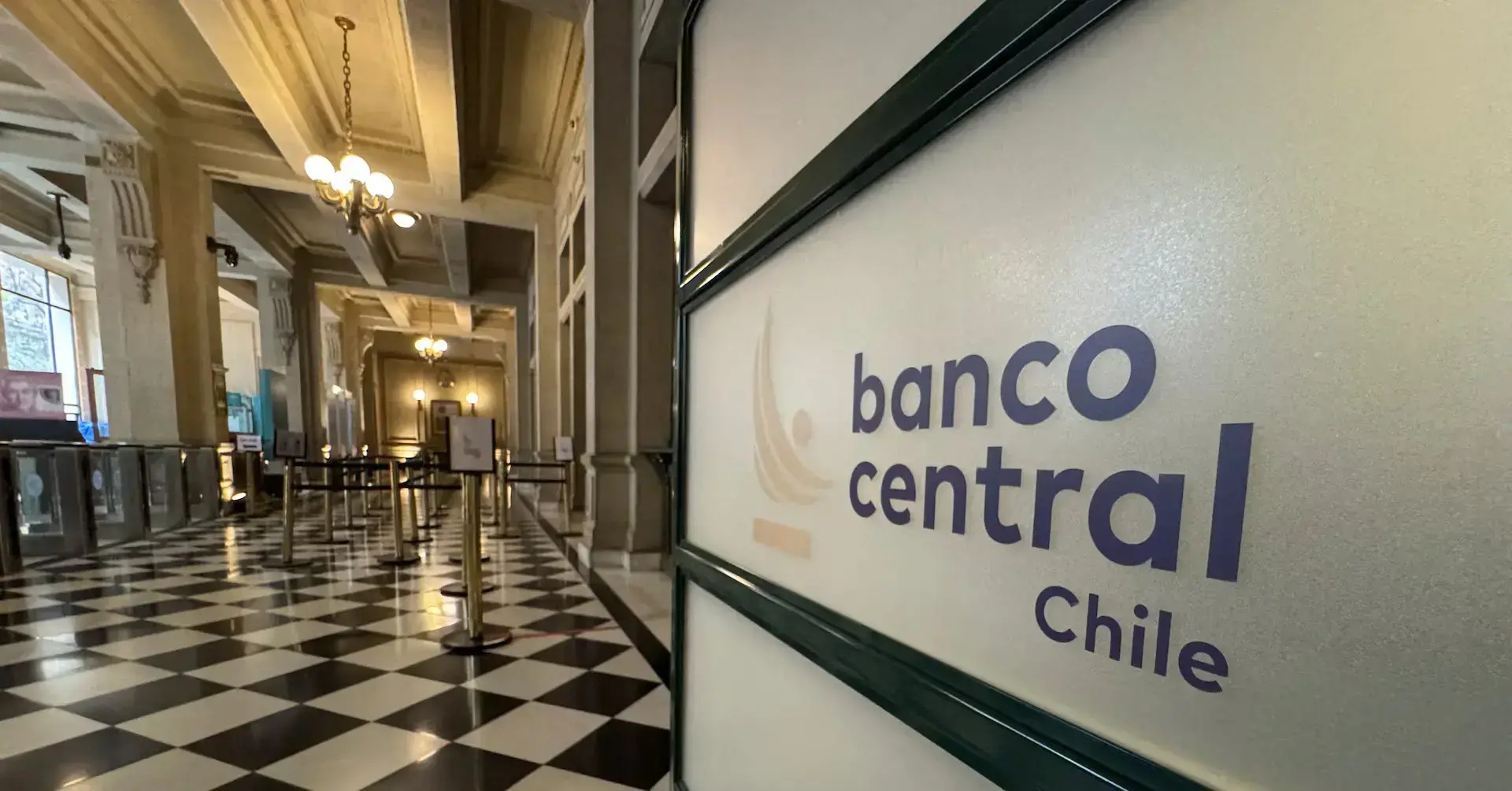 Chile prepara el recorte final de tasas mientras la inflación cae por debajo del objetivo.