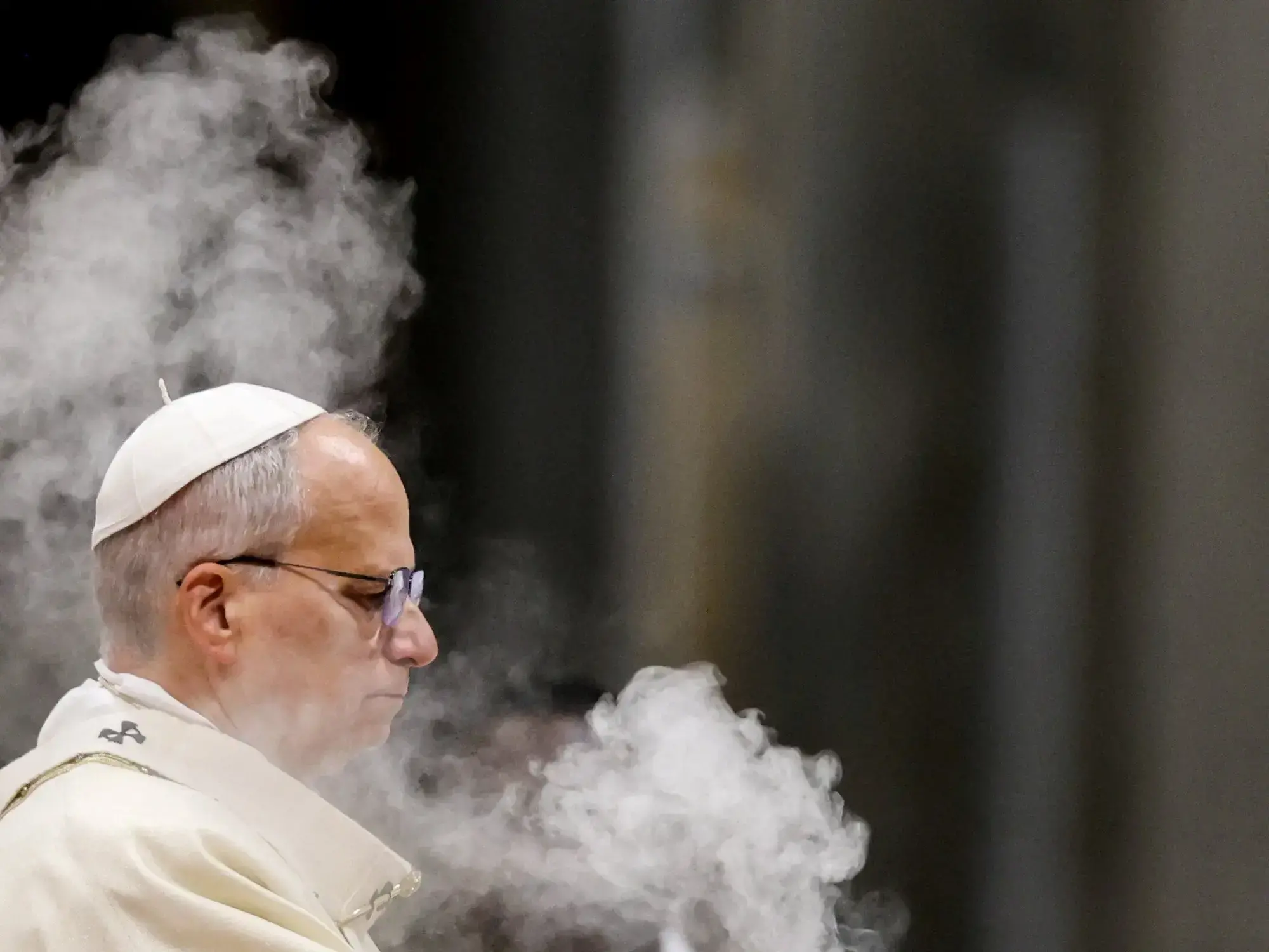 El cardenal argentino Víctor Manuel Fernández, en una misa en la Basílica de San Pedro en 2025.