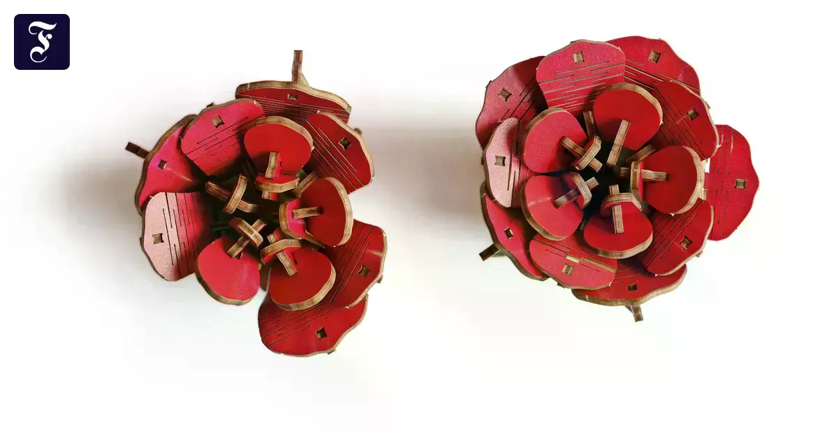 Las rosas de madera requieren mucha paciencia, tolerancia a la frustración y dedos delicados.