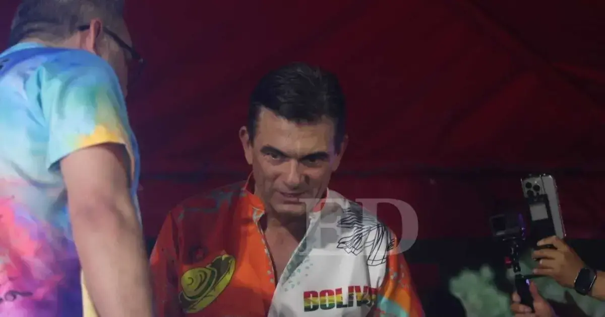 Rodrigo Paz en el Corso Cruceño