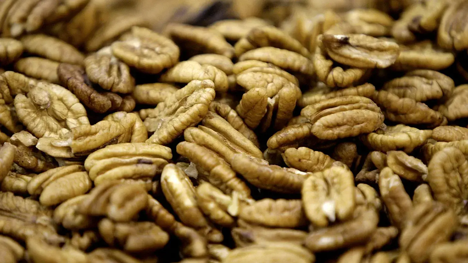 Las nueces pecanas mejoran la calidad de la dieta y controlan el colesterol