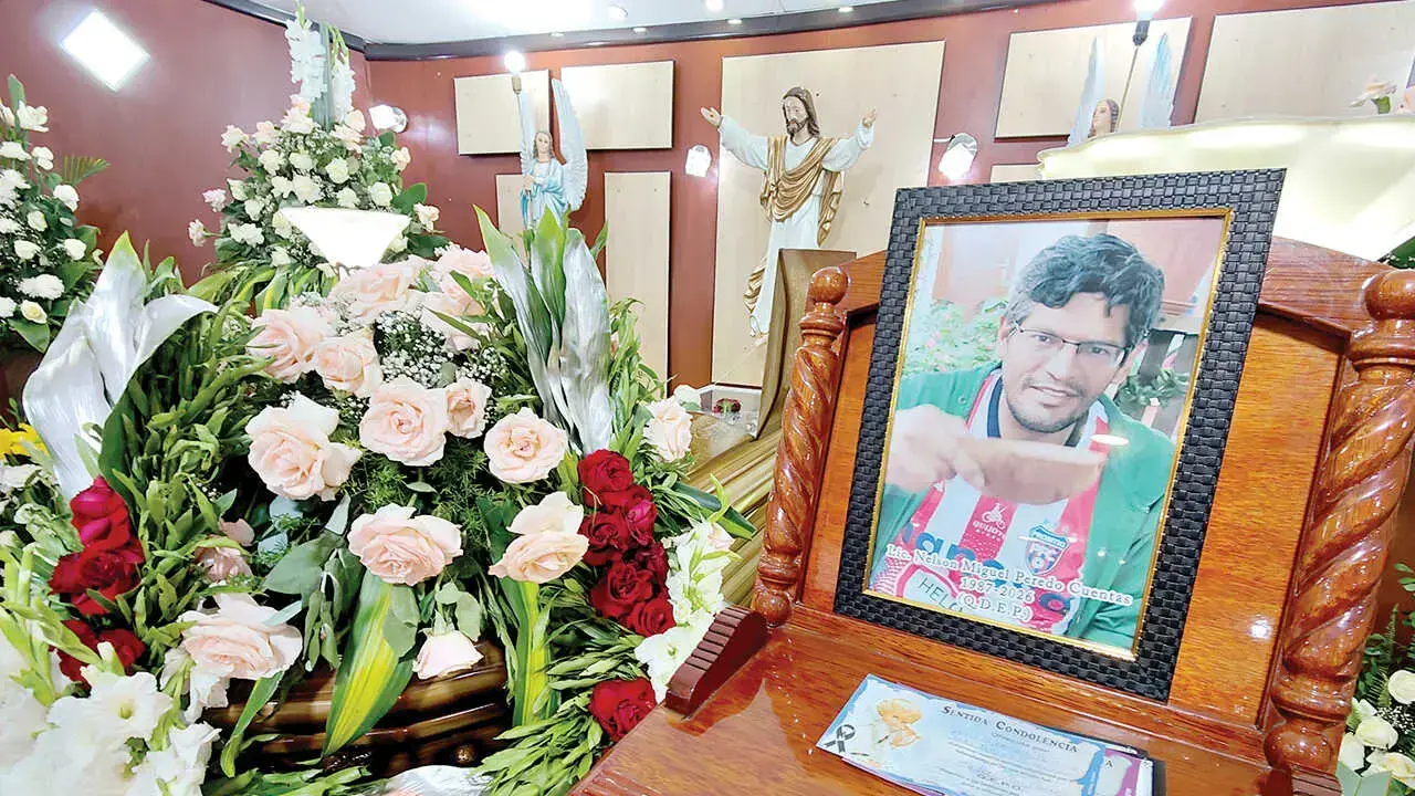 Velorio del fallecido periodista Nelson Peredo Cuentas.
