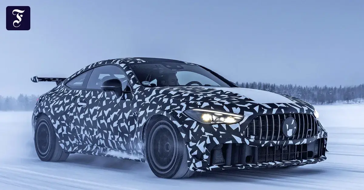 El Mercedes-Benz CLE con motor V8 de la serie 'Mythos'.