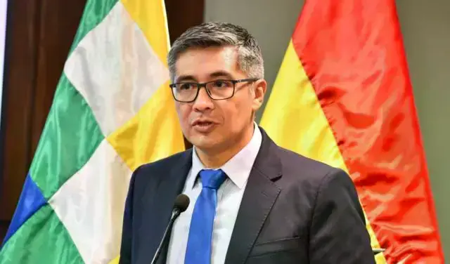 El ministro de Economía, José Gabriel Espinoza.