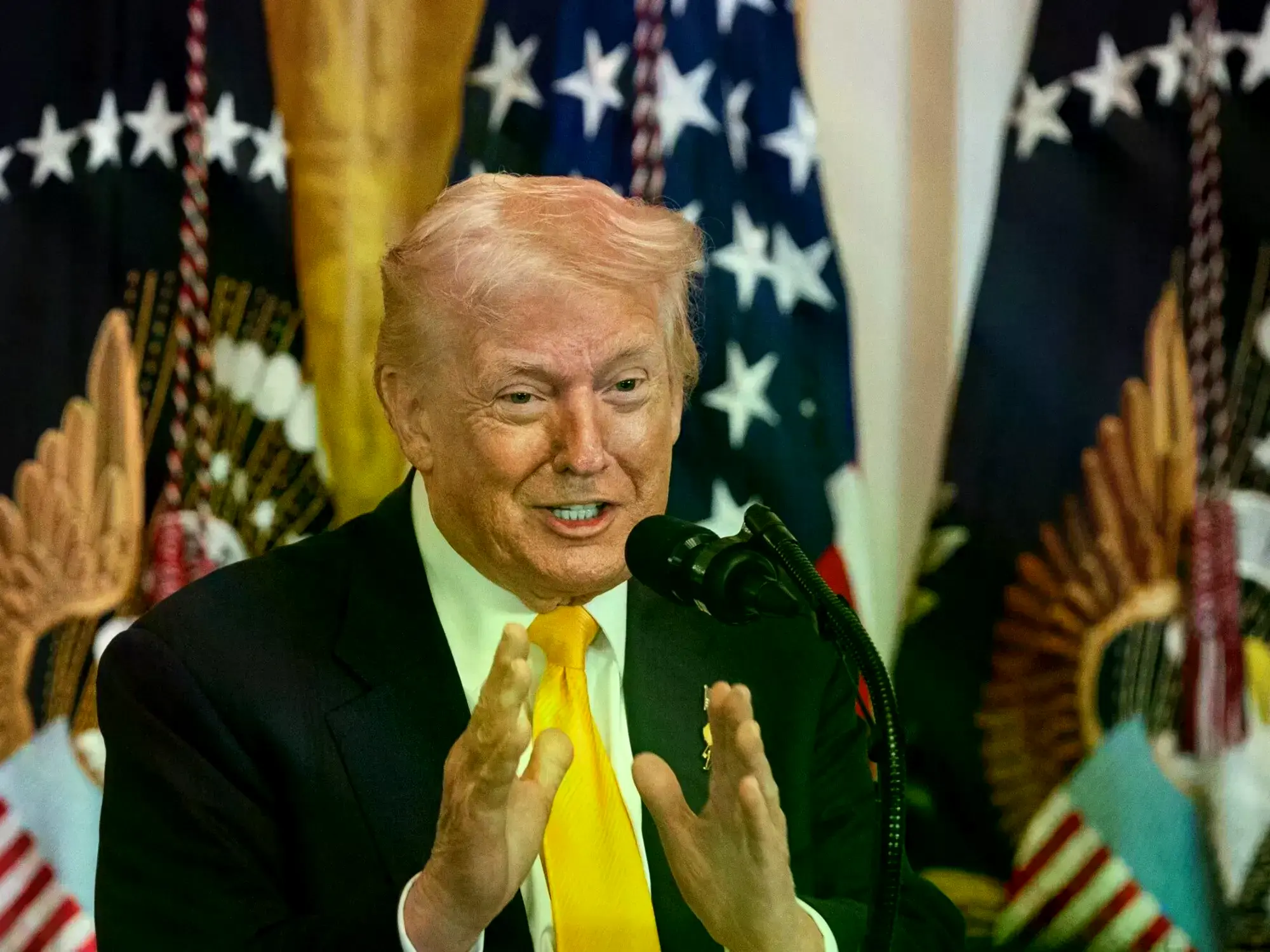 Donald Trump durante una recepción del Mes de la Historia Negra en el Salón Este de la Casa Blanca