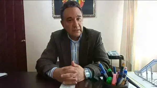 Ministro de Defensa, Raúl Salinas.