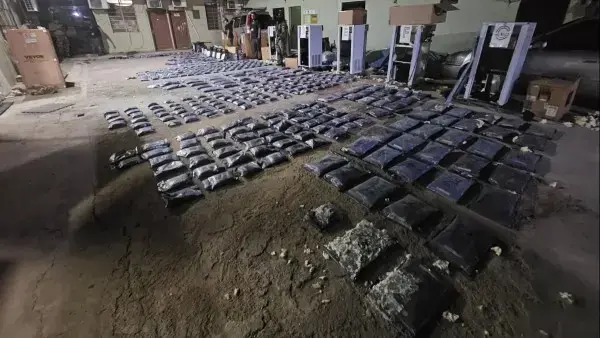 Incautación de marihuana en el aeropuerto Viru Viru.