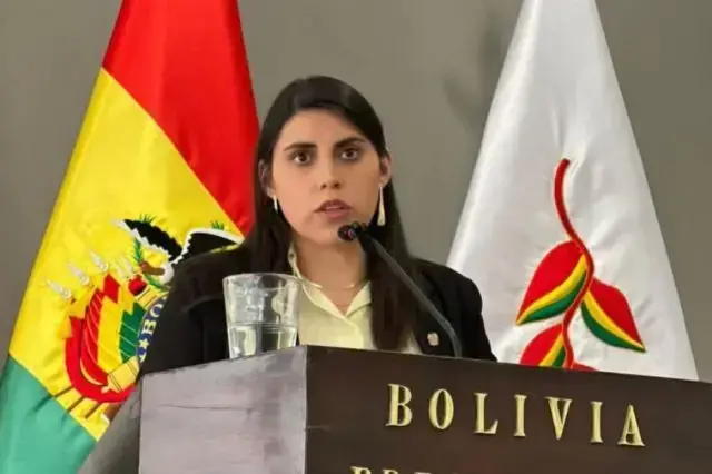 La viceministra de Autonomías, Andrea Barrientos.