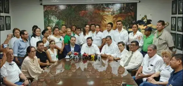 Una reunión anterior del Comité pro Santa Cruz.