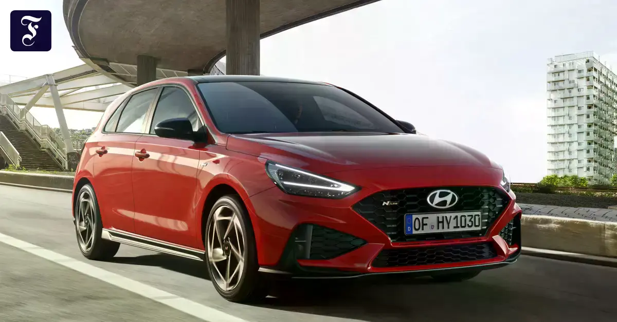 Hyundai i30 actualizado para el año modelo 2026.