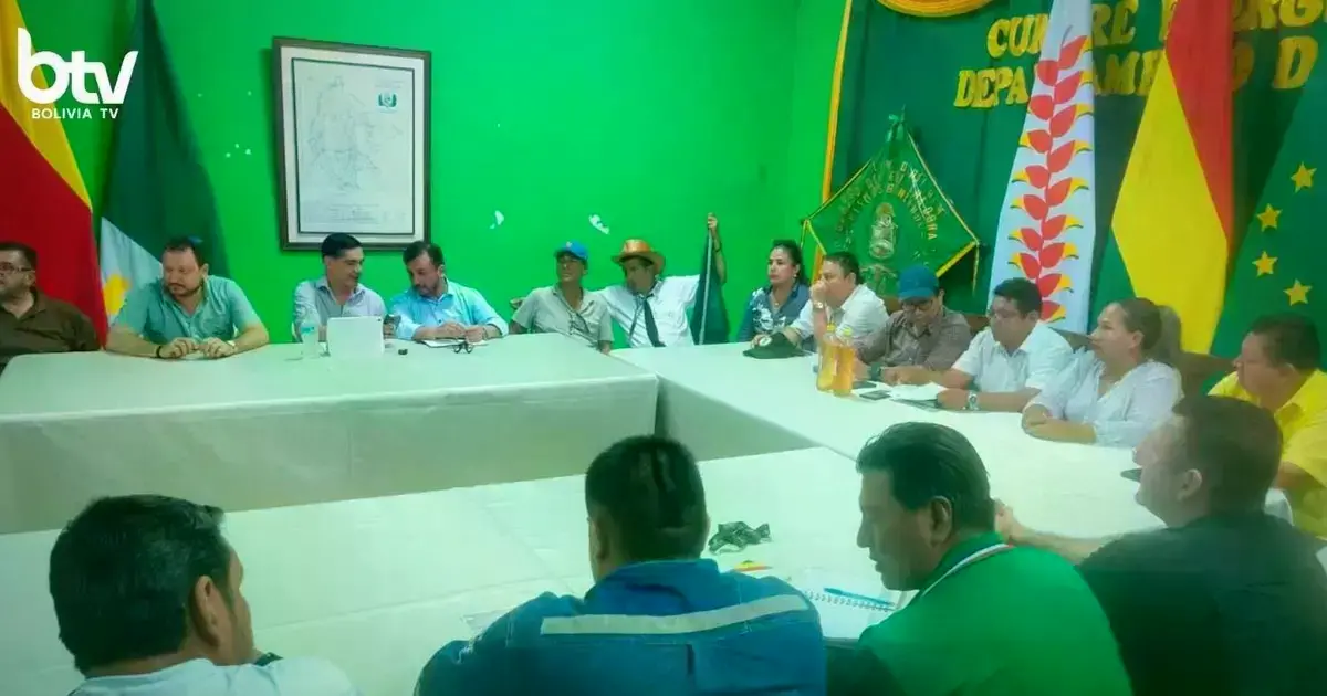 Reunión de autoridades de Gobierno y cívicos en Beni