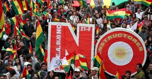 Imagen referencial del referendo del 21F.