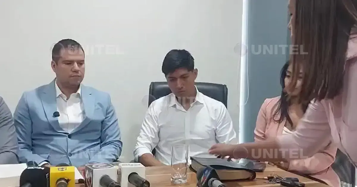 Alex Mamani, cuñado de Yuvinca, durante la conferencia de prensa tras su liberación.
