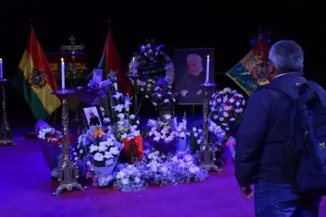 El velorio de los restos de David Santalla en La Paz.