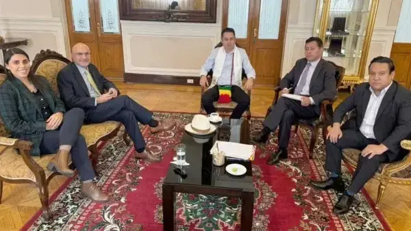 El ministro Lupo y el vicepresidente Lara en una reunión el año pasado.