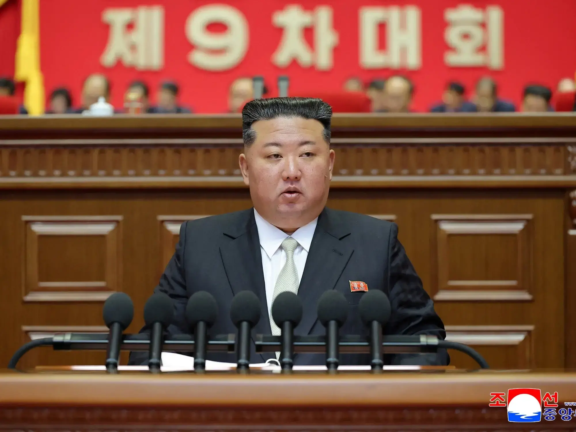 Kim Jong-un habla durante el Noveno Congreso del Partido de los Trabajadores en Pyongyang.