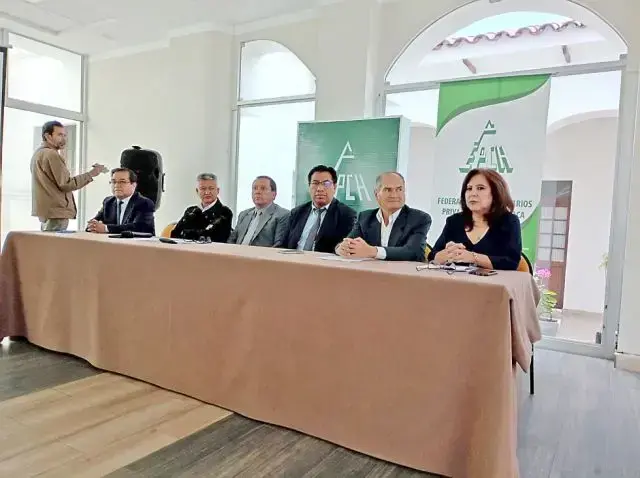 Ejecutivos de la FEPCH, la Federación de la Prensa y el Presidente del TED.