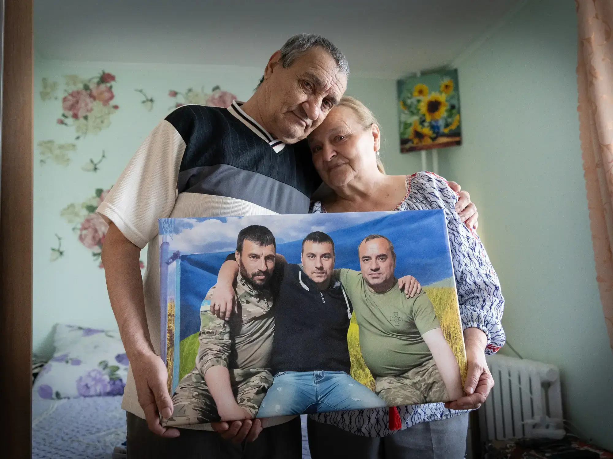 Mariia y Anatolii en un alojamiento colectivo en Járkov reacondicionado por ACNUR.