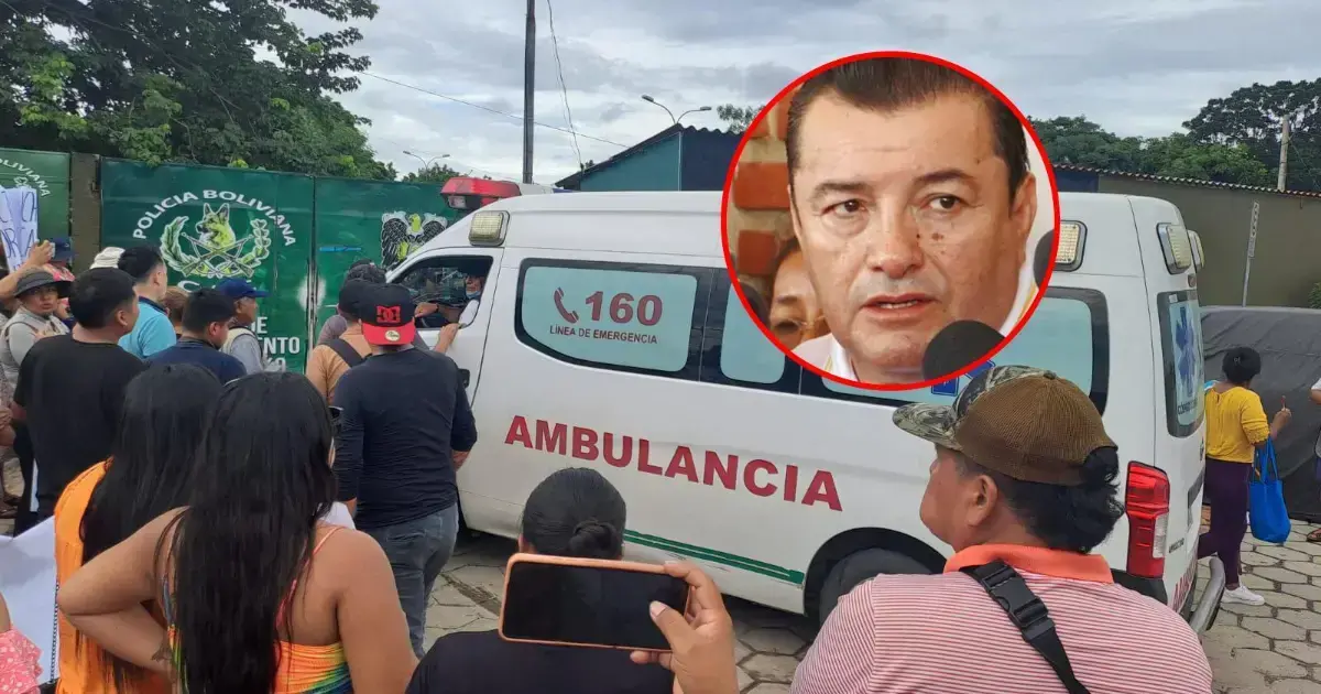 Una ambulancia llegó a la Delcc tras conocerse que la autoridad municipal sufrió una descompensación.