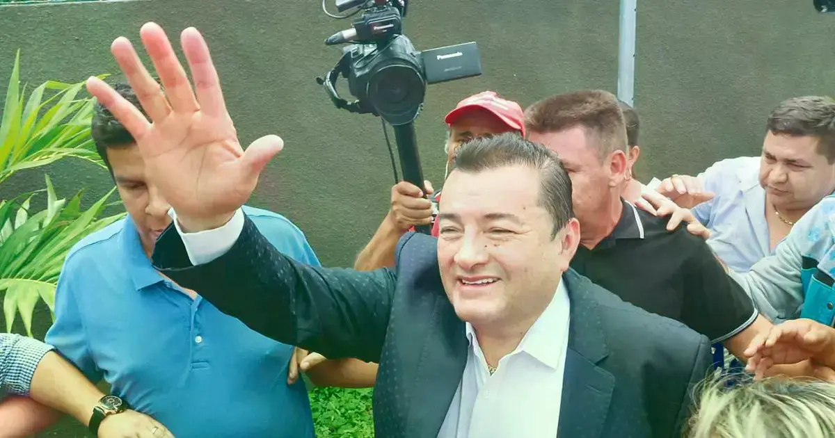 El alcalde Jhonny Fernández enfrenta un proceso judicial por el caso pavimento.