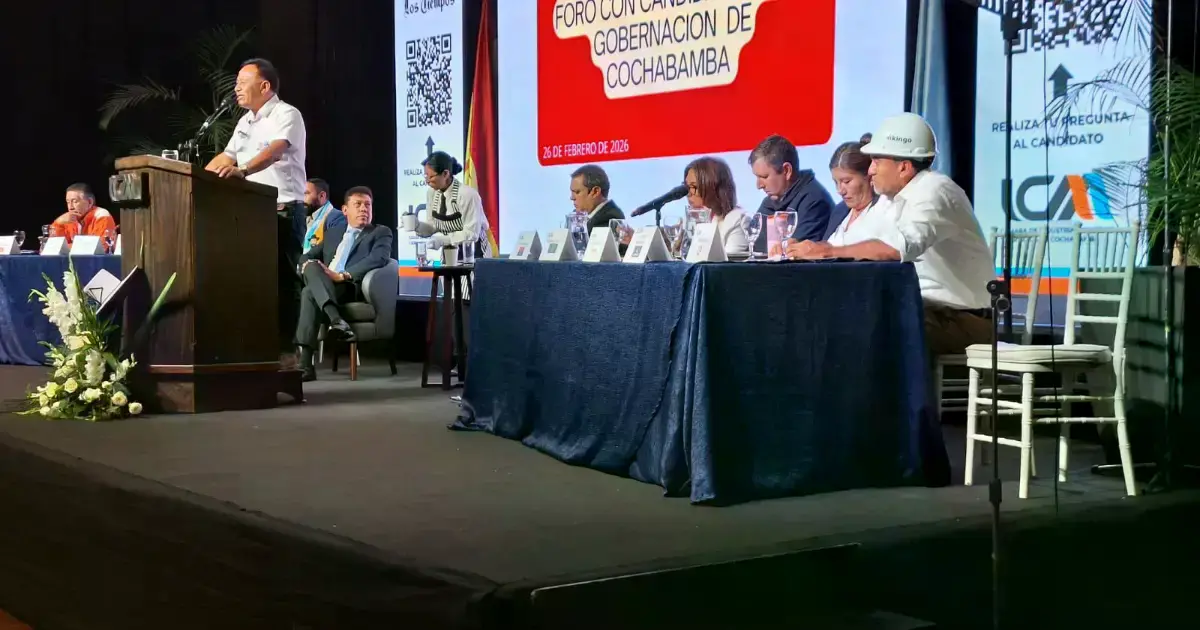 Foro con Candidatos a la Gobernación de Cochabamba organizado por la Cámara de Industria.