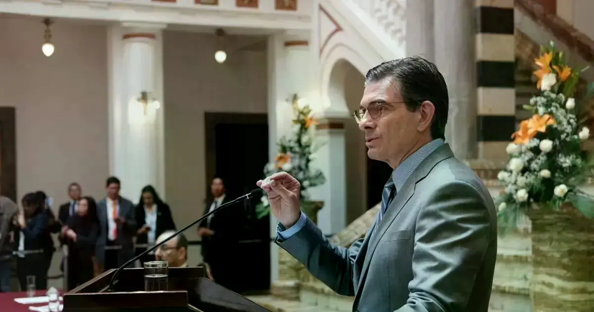 Rodrigo Paz durante un acto oficial