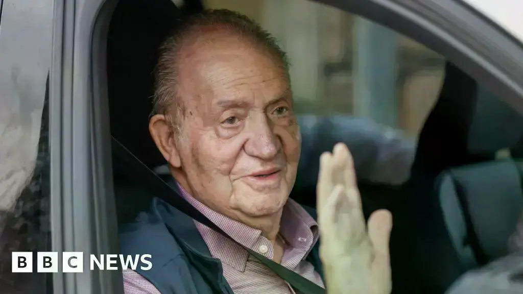 El rey emérito Juan Carlos durante un evento social en España.